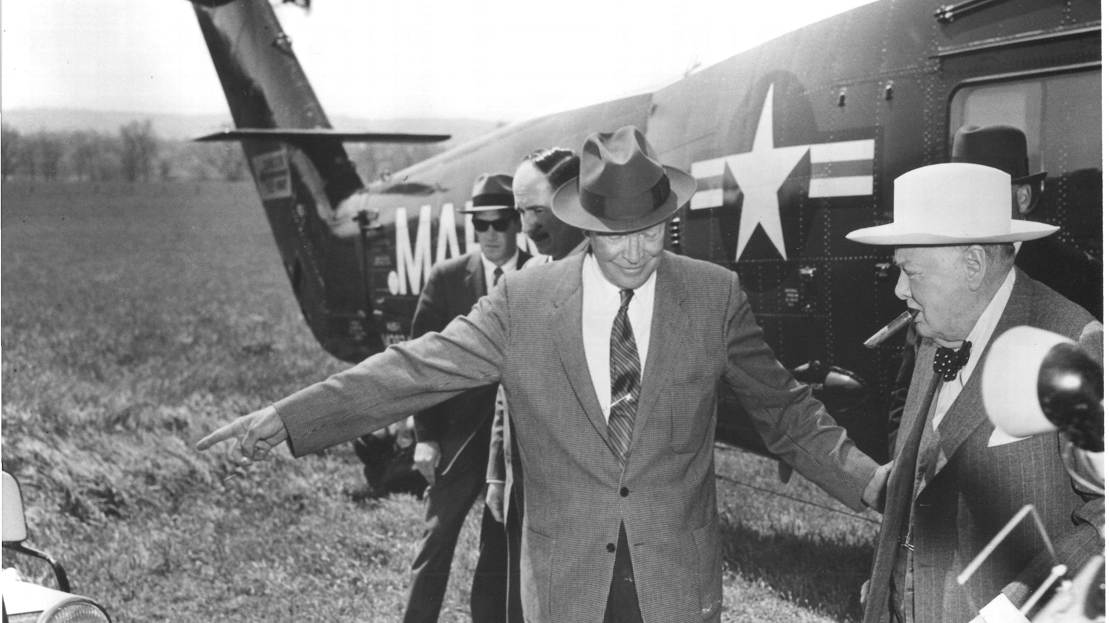 A black and white image of a US Marine Helicopter with Eisenhower and Churchill at the farm.