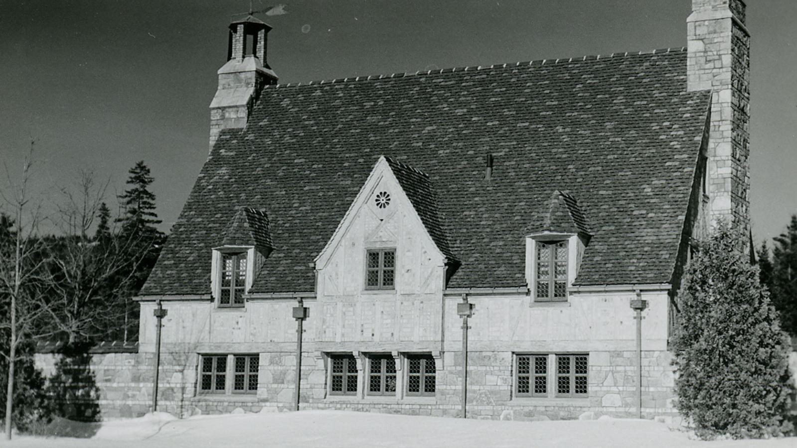 brown-mountain-gatehouse-u-s-national-park-service