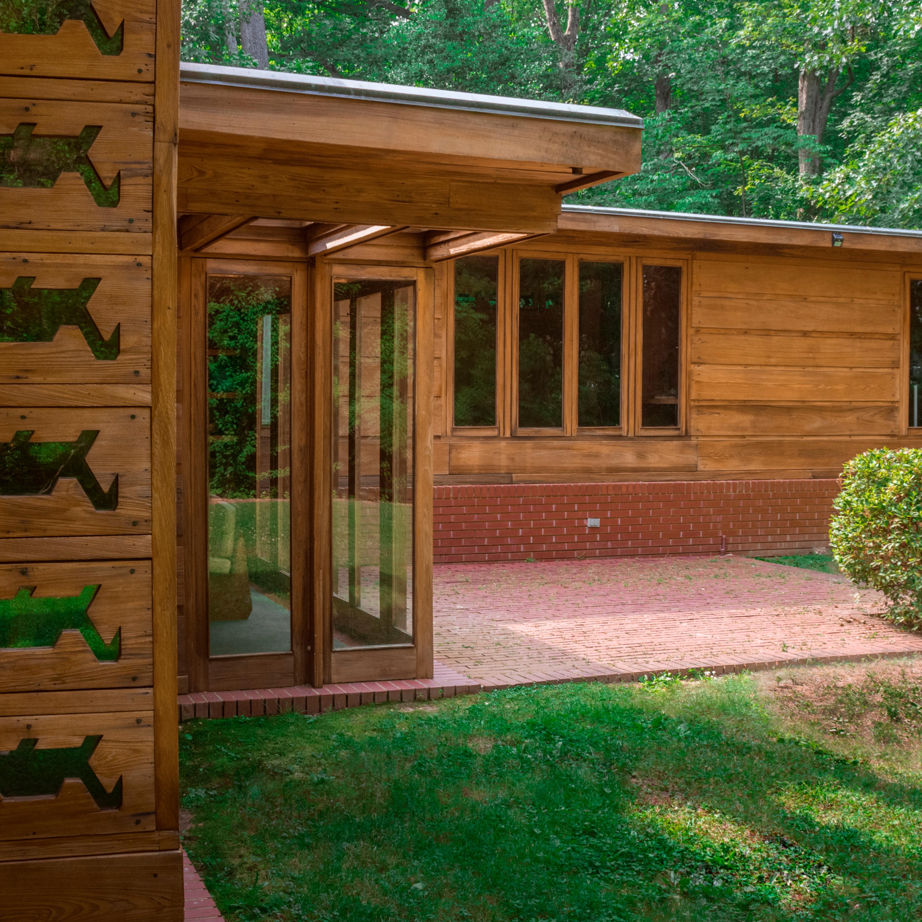 Frank Lloyd Wright\'s signature style is evident in the Pope-Leighey House.