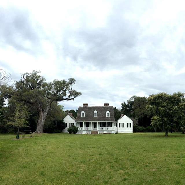 1820s farmhouse standing on historic Snee Farm 