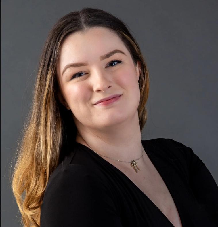 Ava Dunton headshot