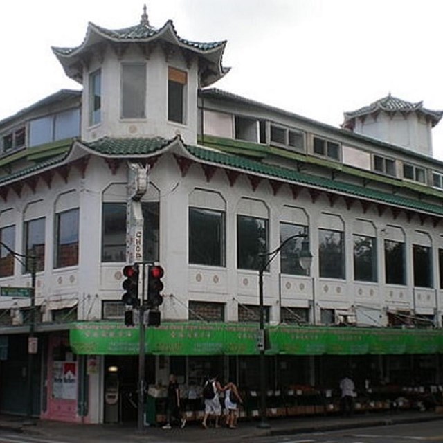 Wo Fat Building in the heart of the Chinatown Historic District. Photo by Joel Bradshaw, CC0