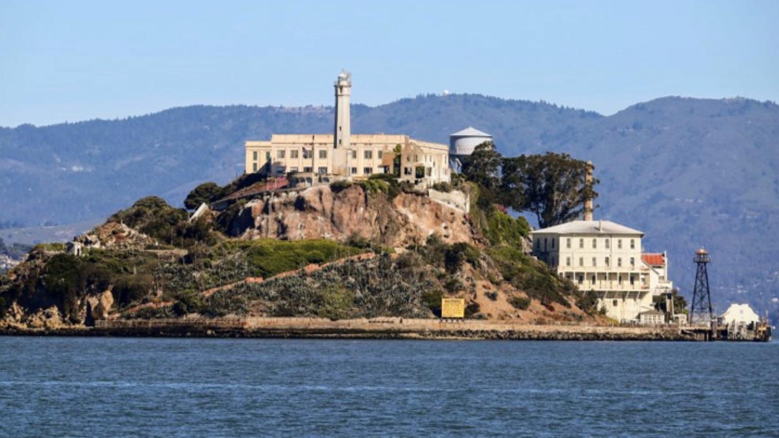 Island with buildings and dock in San Francisco