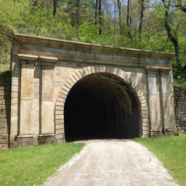 Staple Bend Tunnel