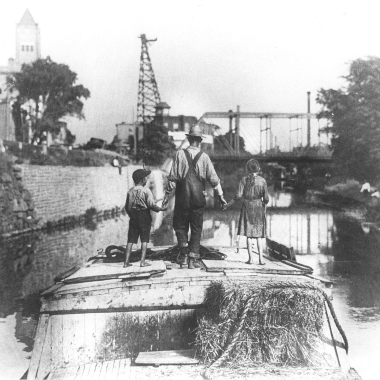 Navigates to a page with information about C&O Canal Canallers 