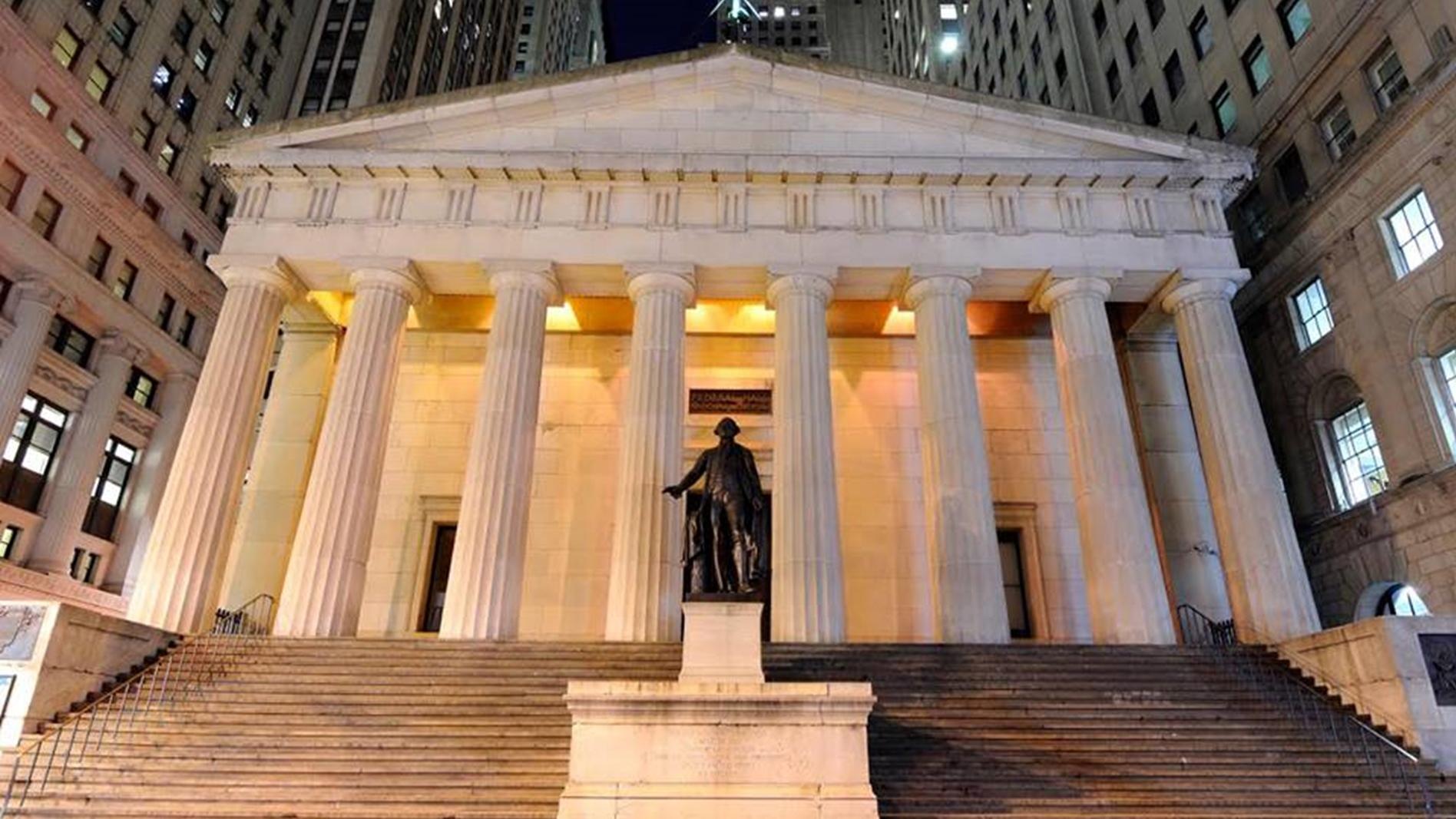 Statue of George Washington in front of Federal Hall