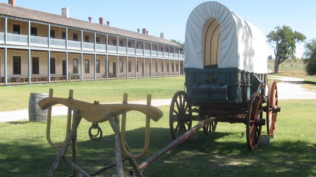 Image of a reproduced covered wagon from the 1800s