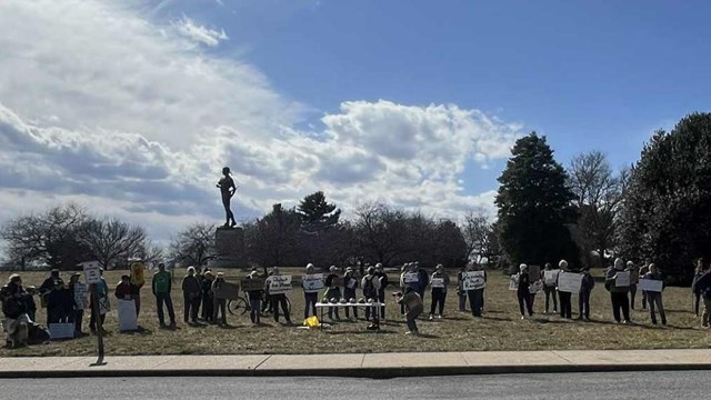 A First Amendment permit in action.