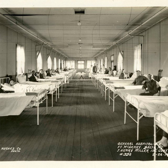 A WWI picture of soldiers, doctors, and nurses at Fort McHenry General Hospital #2.