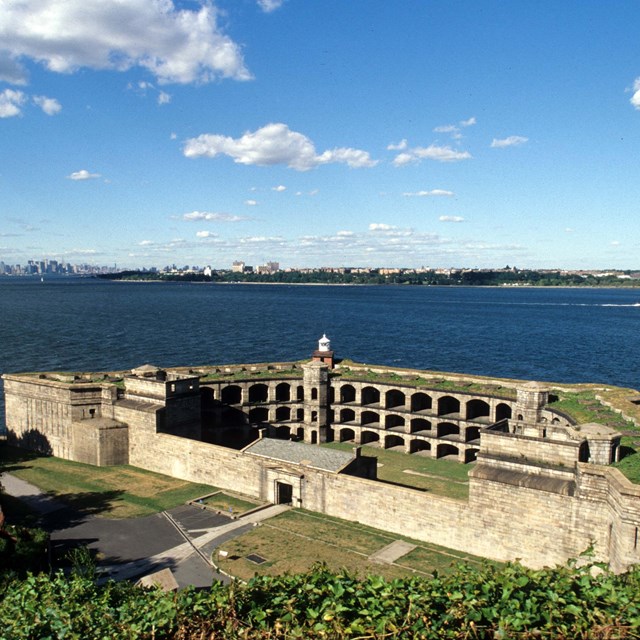 Photo of Battery Weed from Fort Wadsworth overlook