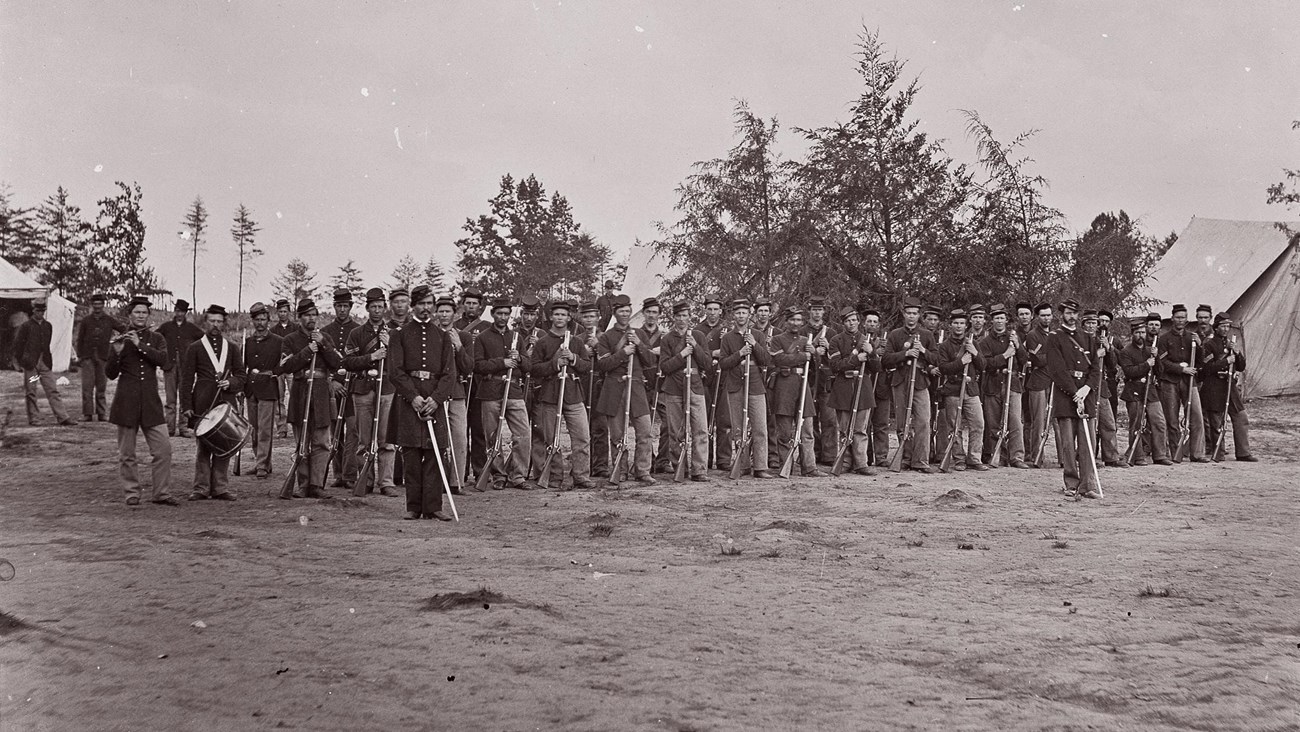 Civil War soldiers in formation