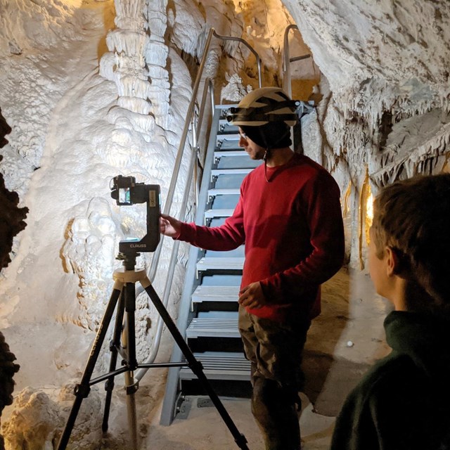 cavers creating the virtual cave tour with LiDar