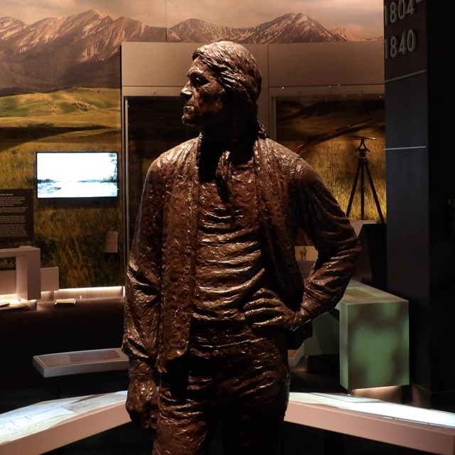 statue of Thomas Jefferson in the Jefferson's Vision gallery