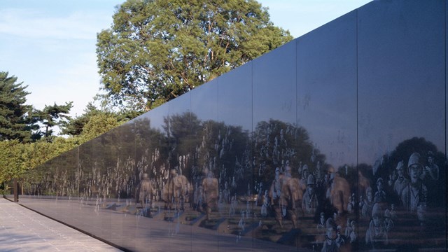 Mural wall at Korean War Veterans Memorial