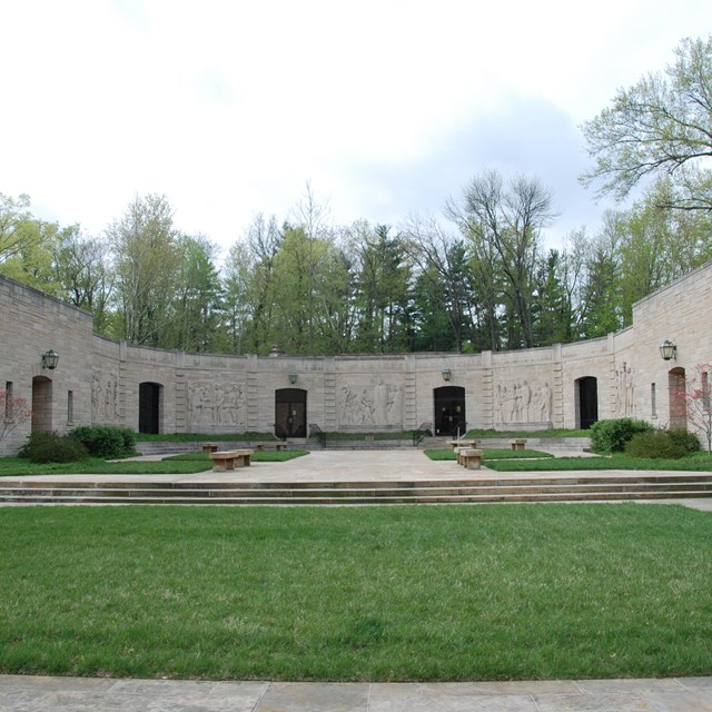 Memorial to Abraham Lincoln and his family