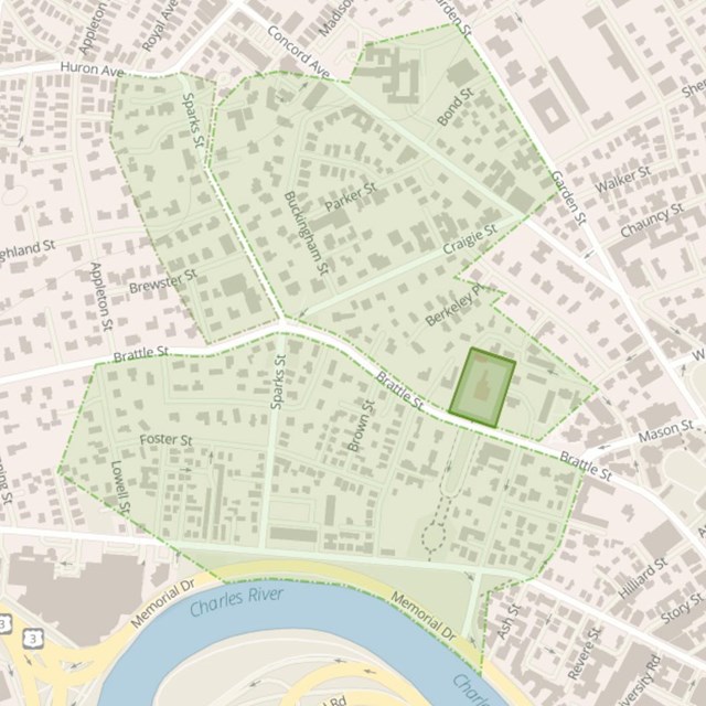 Map of boundary today in bright green, with a larger green shaded area showing extent of the estate