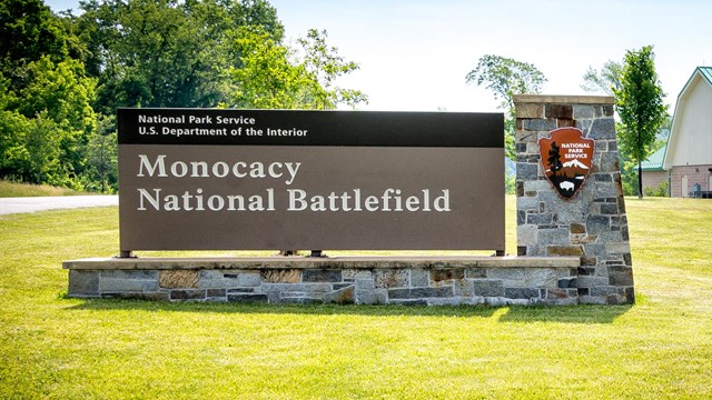 Horizontal front entrance sign to Monocacy National Battlefield.