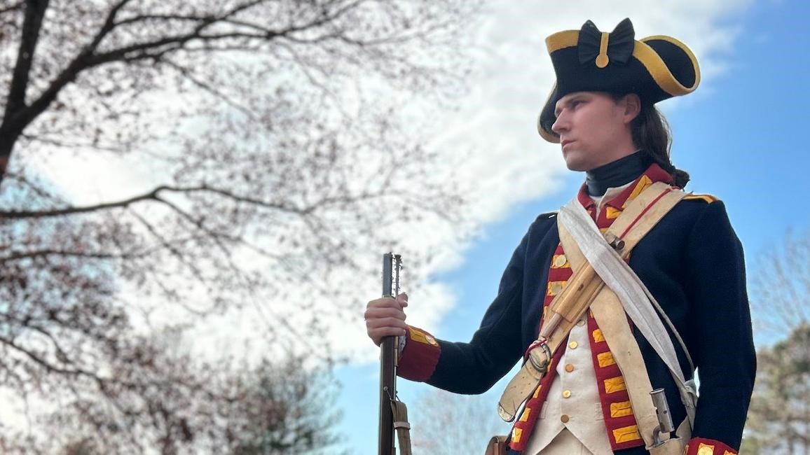 Reenactor dressed as a Minute Man