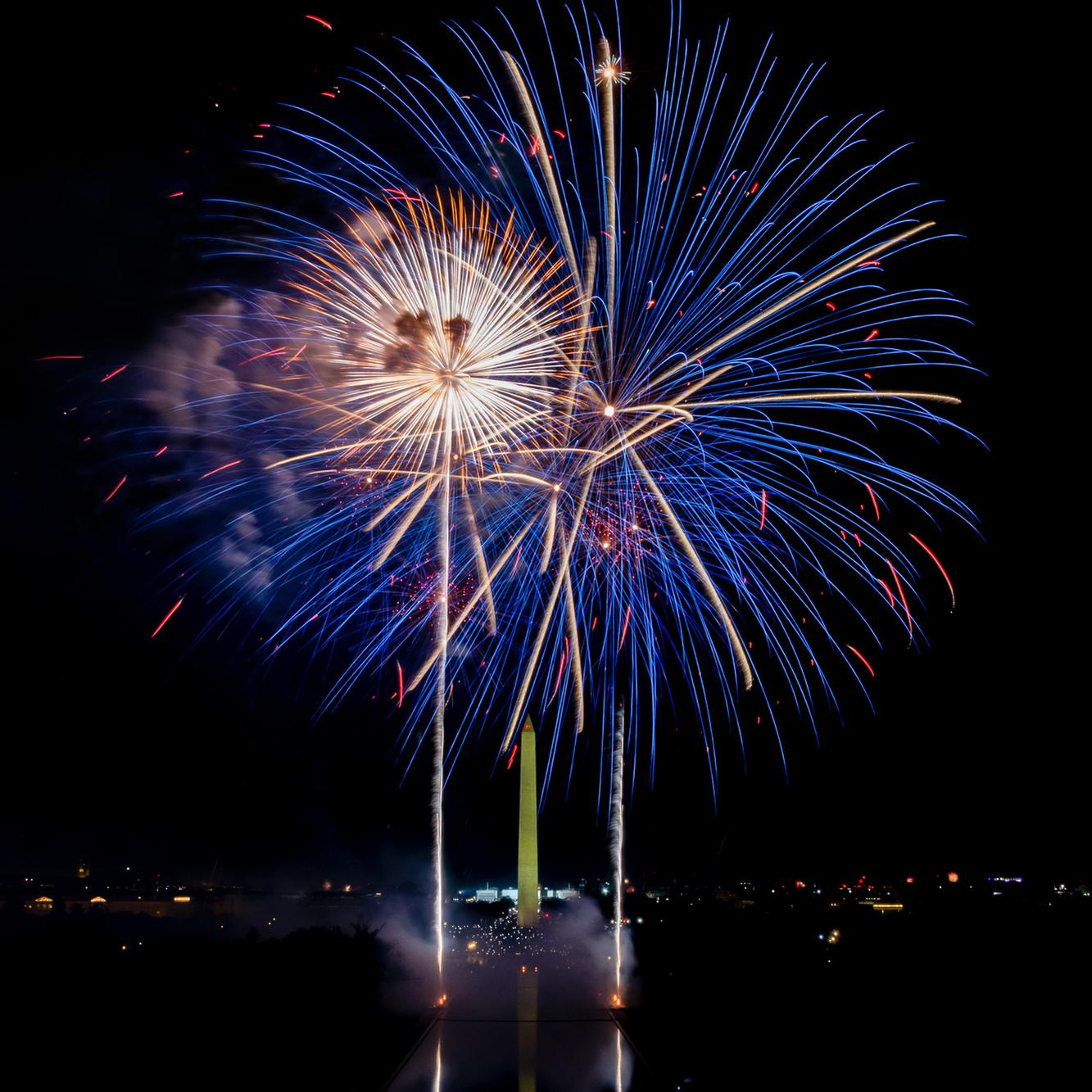 Fireworks over the Washington Monument
