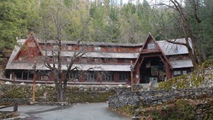Oregon Caves Visitor Center (Chalet)