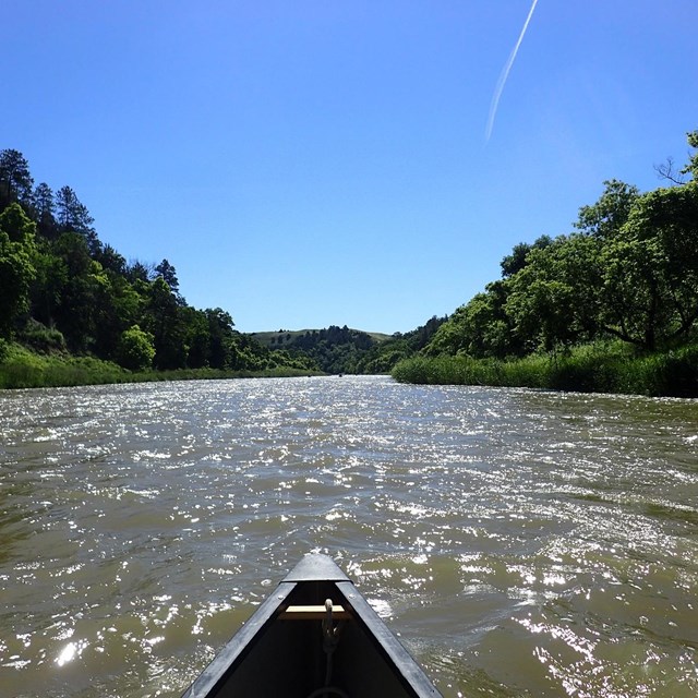 Credit: NPS Photo/Ryan Schmieder Canoe-level view of the Niobrara NSR