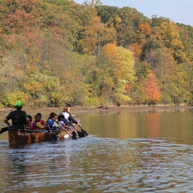 National Capital Parks-East Rangers teamed up with Wilderness Inquiry to lead canoe trips.