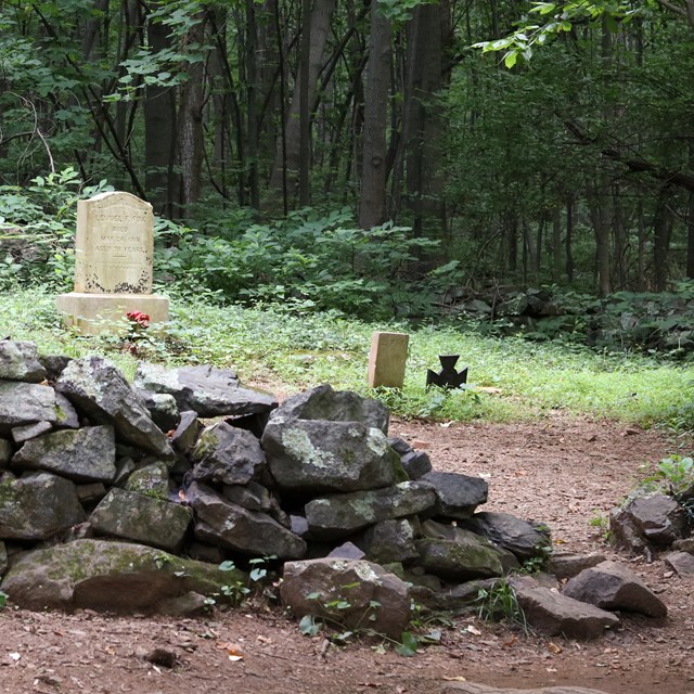 Cemetery on Fox Hollow Trail