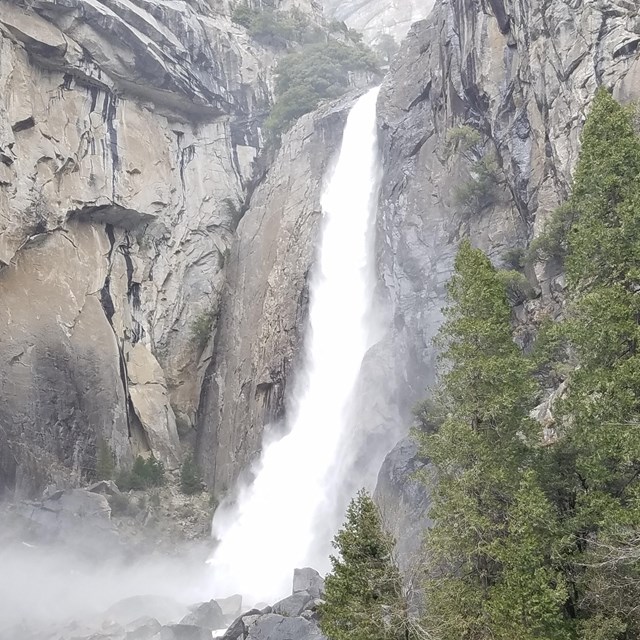 Lower Yosemite Falls, Yosemite National Park