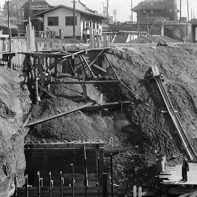 Bridge 60 first pier construction