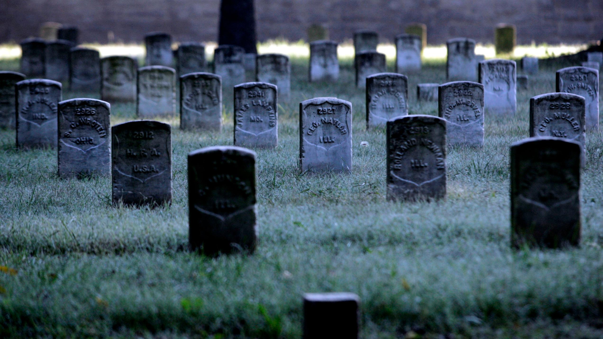 Several rows of headstones at Stones River National Cemetery