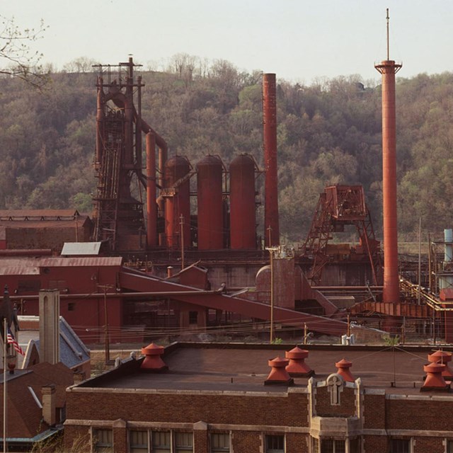 Overlooking the Pittsburgh Steel plant. Library of Congress image.
