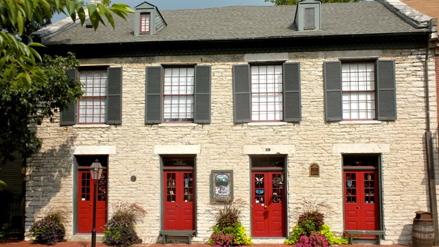 storefronts in St. Charles