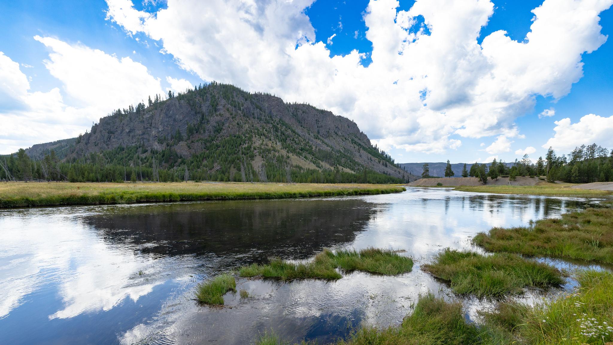 Mountain views along the Madison River.