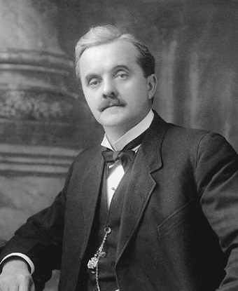 Black and white portrait photo of George Norris