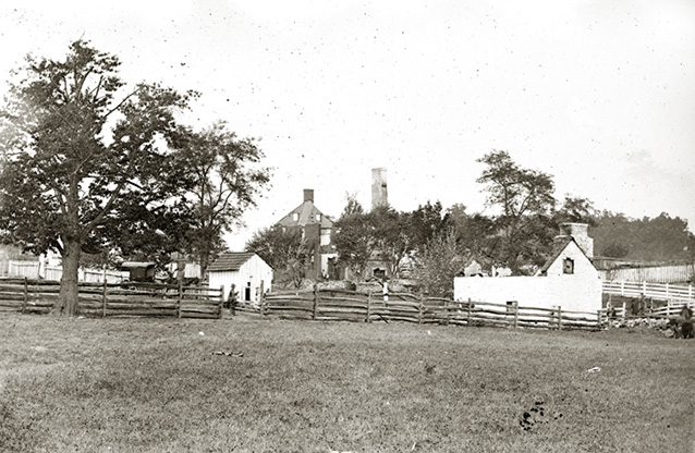 Alexander Gardner's 1862 photograph of the ruins of the Mumma Farm (Library of Congress)