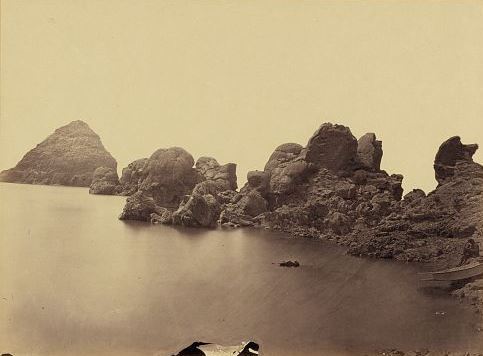 The steep shoreline of Pyramid Lake, Nevada.