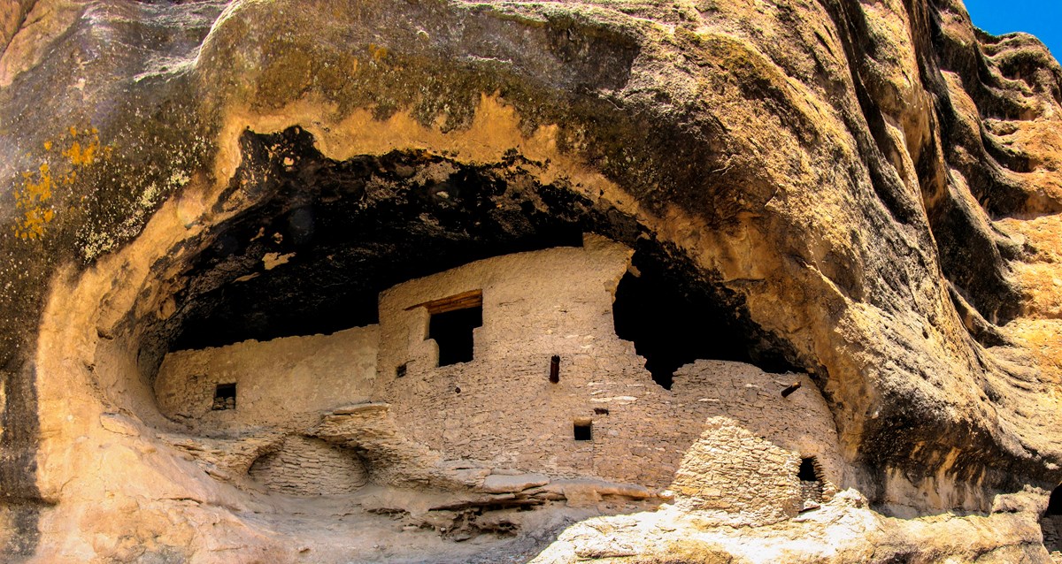 Exterior view of Mogollon Cliff Dwelling 