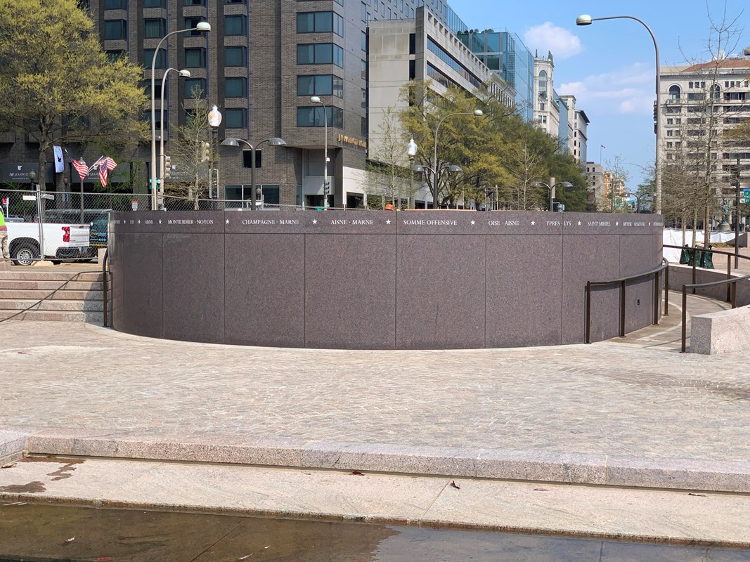 An elevated platform overlooks the World War I Memorial