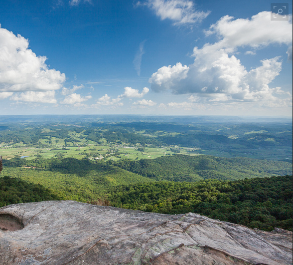 View of Powell Valley from White Rocks Overlook