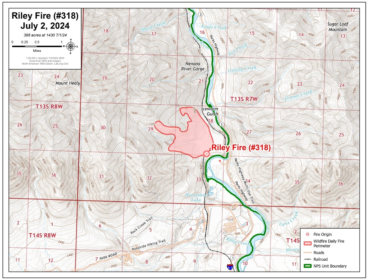 a topographic map for the area near the Denali National Park entrance showing the perimeter of the Riley Fire