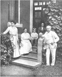 Thomas Edison and his family on the back porch of Glenmont.