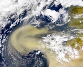 A plume of Saharan dust blowing off the coast of northwestern Africa