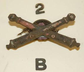 U.S. Army crossed cannons insignia of Battery B, 2nd US Artillery