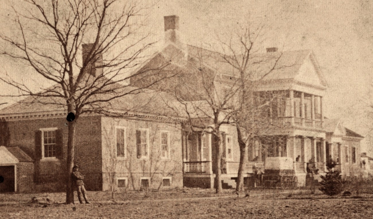 Historical photo of Chatham Manor during the Civil War
