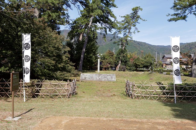 Marker at the site of the Head Viewing Ceremony at Sekigahara.