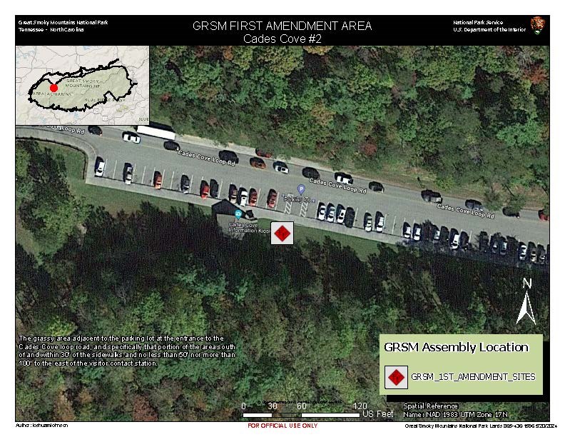 Cades Cove 1st Amendment Area map. Red diamond in white square in grassy area beside parking lot at loop road entrance, south of & within 30’ of sidewalks. Must be 50-100 ft east of visitor info station. Inset park map in corner. Scale: 120 ft