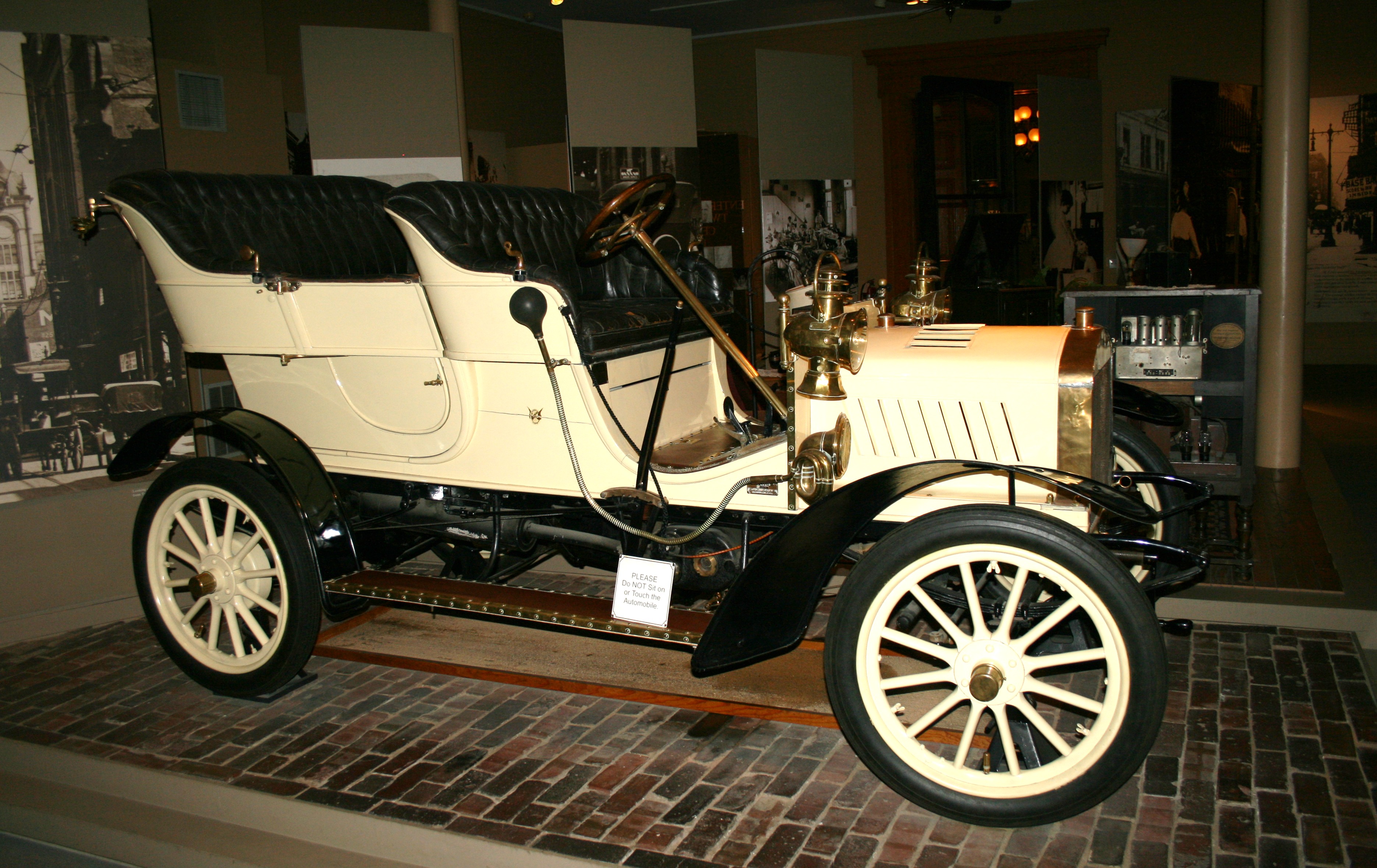 &quot;St. Louis&quot; Model Automobile made by George Dorris, Sr. Artifact of the Month for October 2012 ...