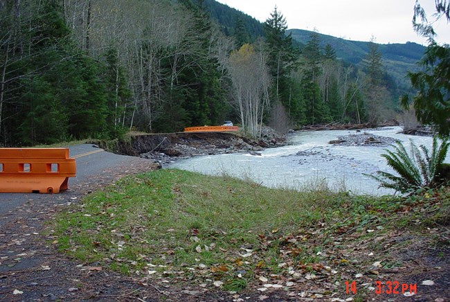 Carbon River closes road outside of park