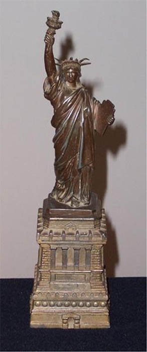 Figurine