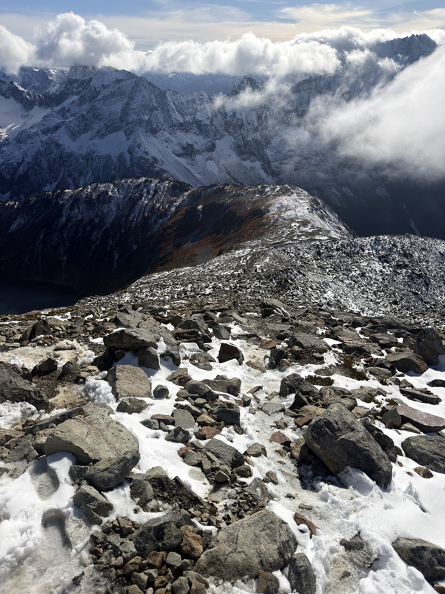Sahale Arm Trail with fresh snow